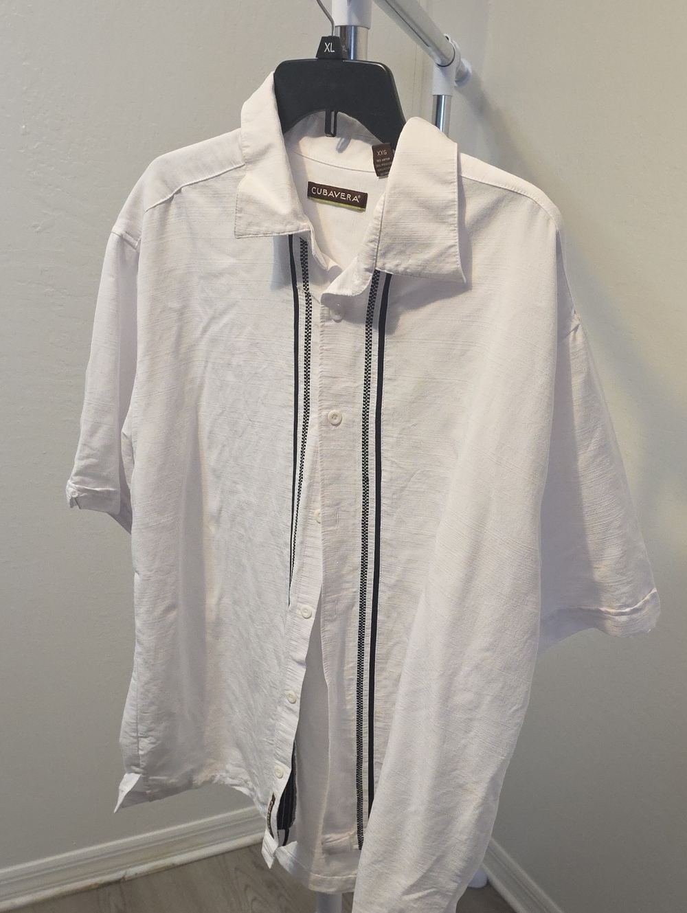 Cubavera White Short-Sleeve Shirt Jacket with Black Vertical Trim